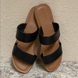 Universal Thread Black Slide Sandals